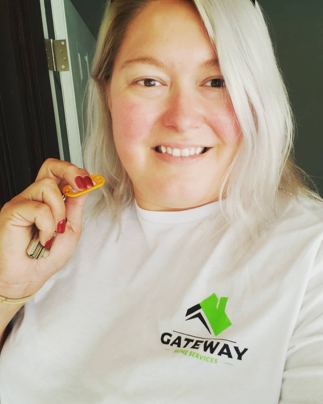 A woman smiling in a Gateway shirt